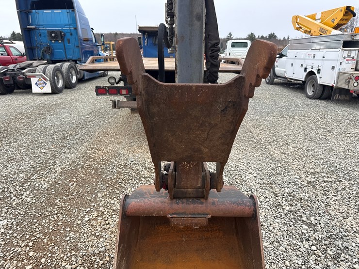 takeuchi-tb285-image-15