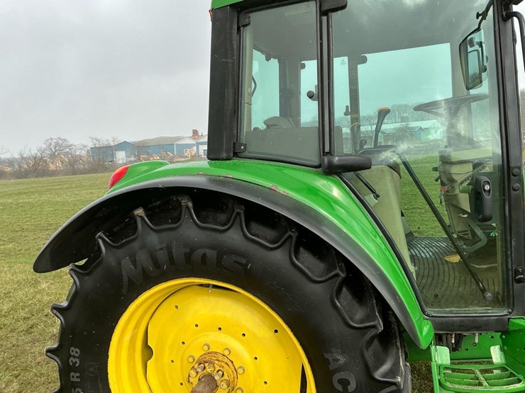 2000-john-deere-6410-image-63