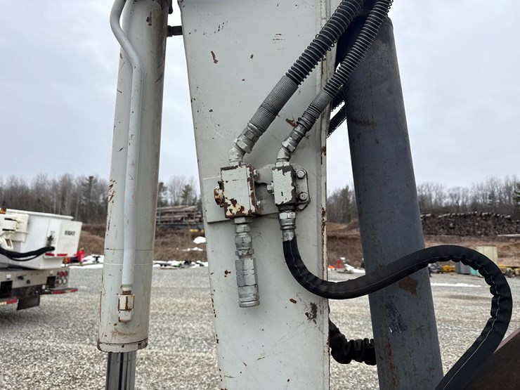 takeuchi-tb285-image-31