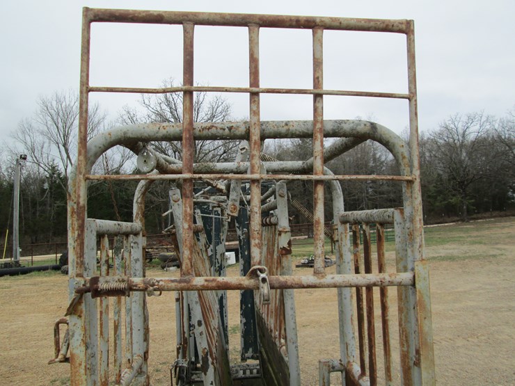 #37305-•-squeeze-chute-image-7