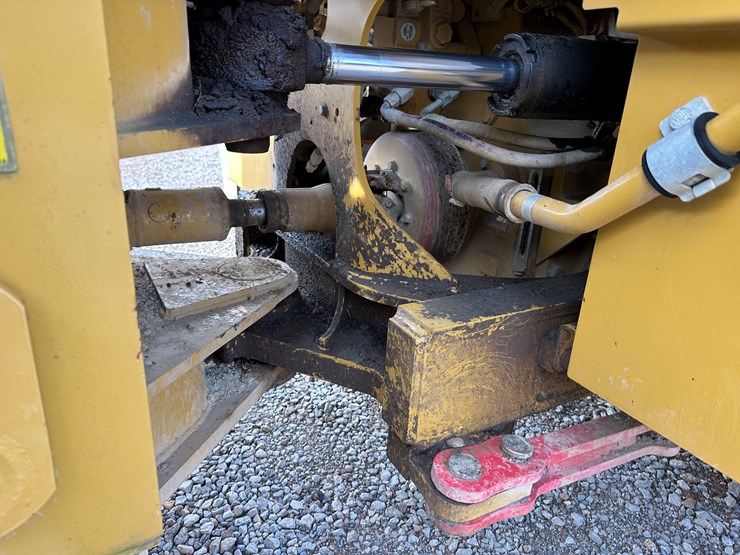 2012-caterpillar-950k-image-34