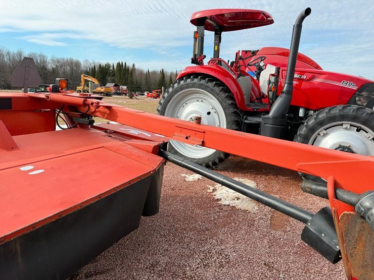 new-holland-1409-image-9