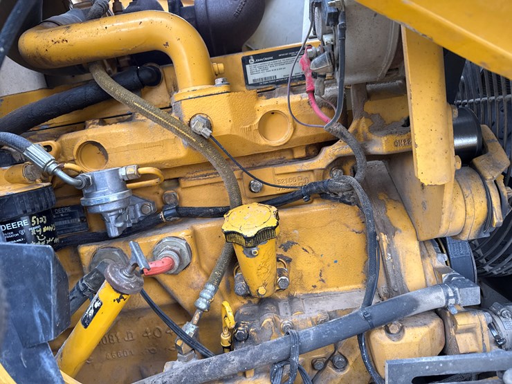 2001-deere-310sg-image-33