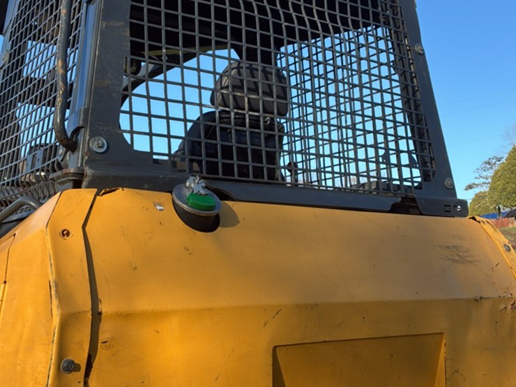 2019-deere-650k-lgp-image-25