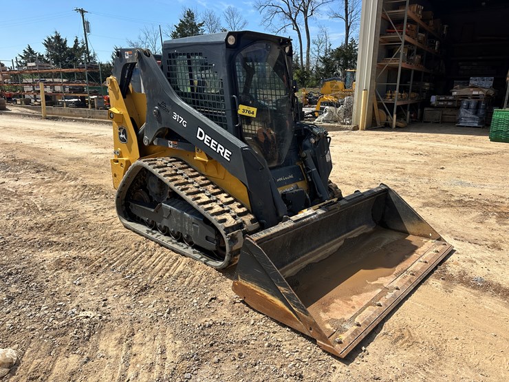 2019-deere-317g-image-7