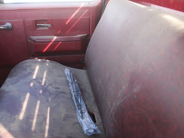 #3022-•-1980-chevy-silverado-3/4-ton-truck-with-flatbed-image-27