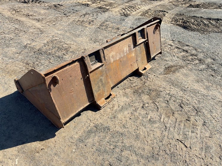 kubota-80"-gp-bucket-with-boce-image-2