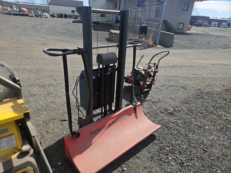 foster-roll-lifter-image-2