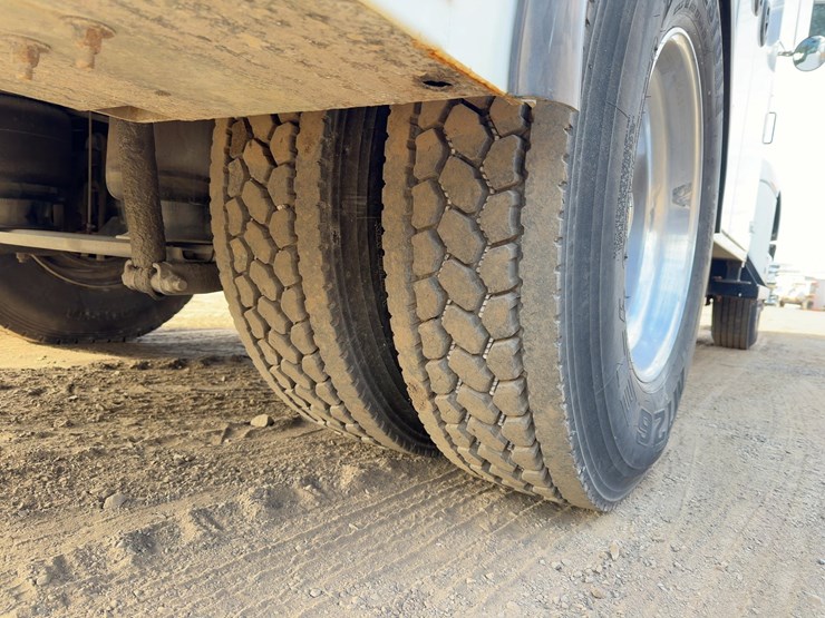 2017-kenworth-t270-image-13