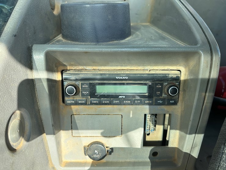 2017-volvo-ec350el-image-49