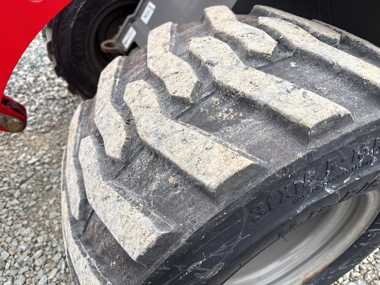 2014-takeuchi-tw40-image-52