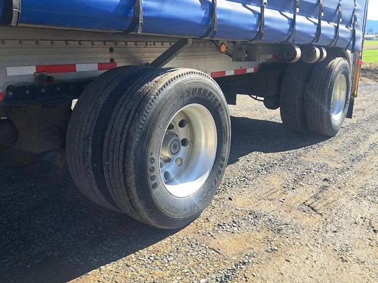 #131-•-2005-reitnourer-curtain-trailer-image-29