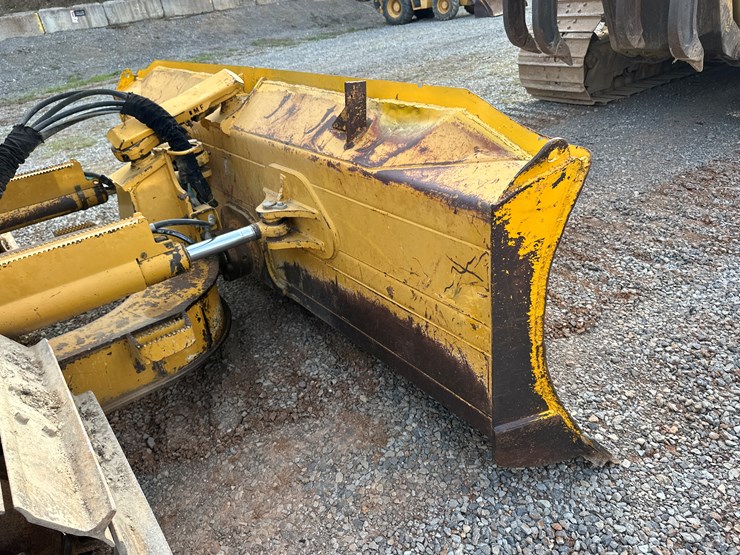 2006-deere-700j-image-16