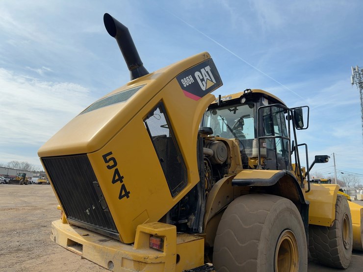 2010-caterpillar-966h-image-23