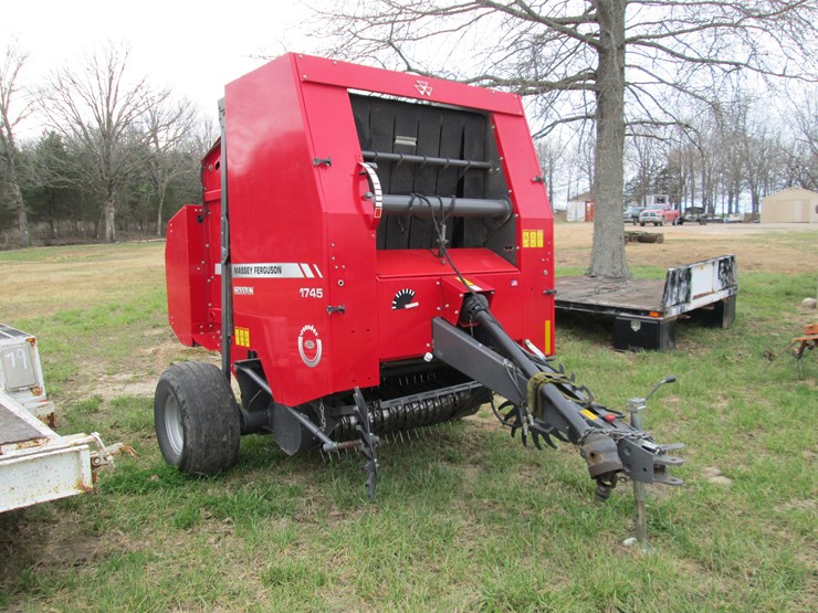 massey-ferguson-1745-image-2