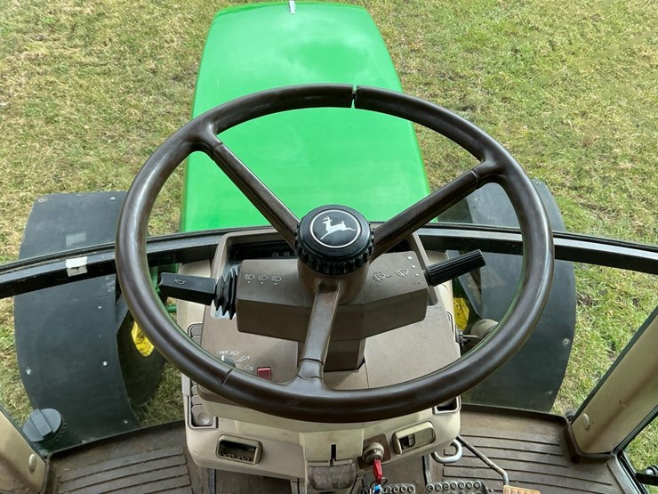 2000-john-deere-6410-image-39