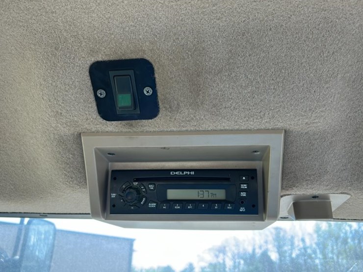 2014-john-deere-4940-image-49