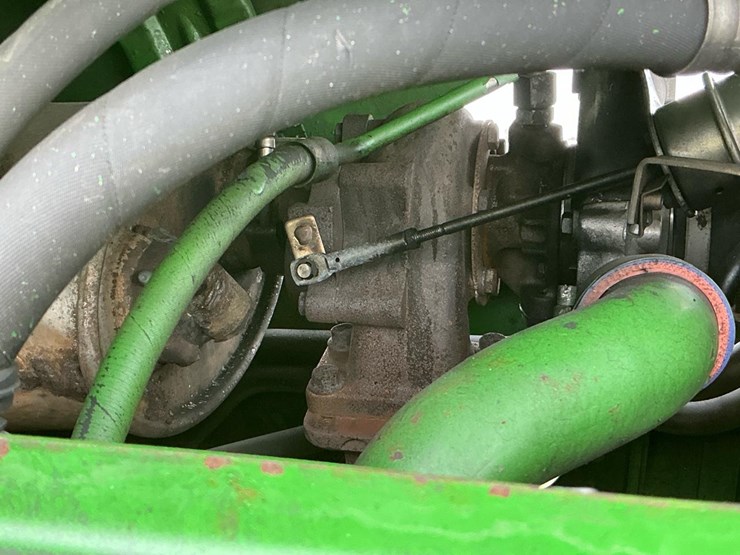 2000-john-deere-6410-image-16