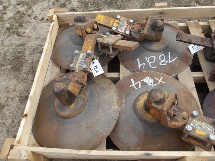 #7824-•-(4)-m&w-plow-coulters-image-1