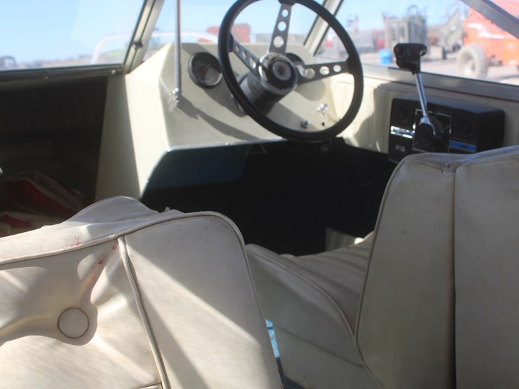 #3047-•-vanco-16ft-ski-boat-image-18