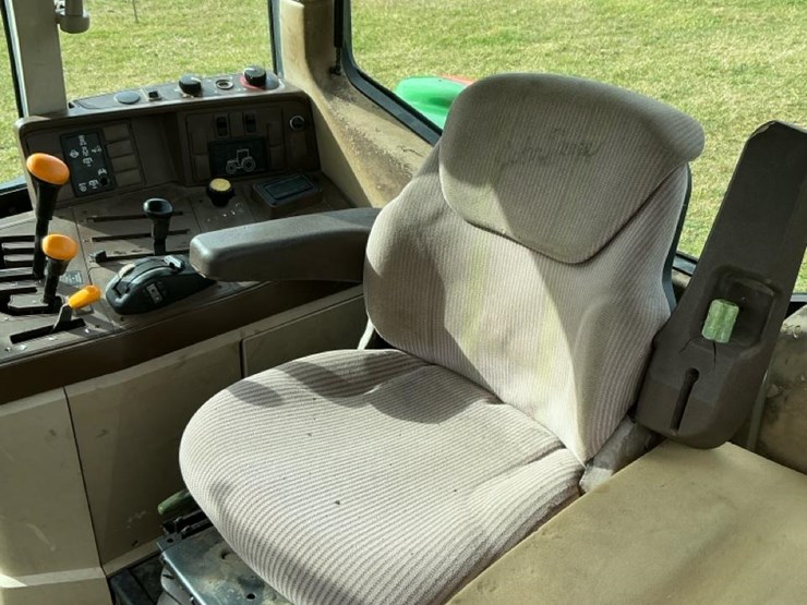 2000-john-deere-6410-image-30