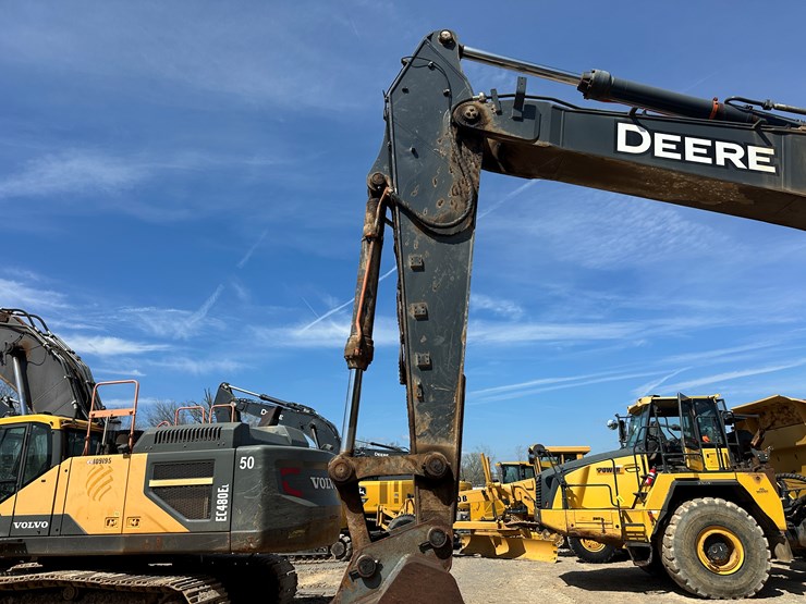 2016-deere-470g-lc-image-29