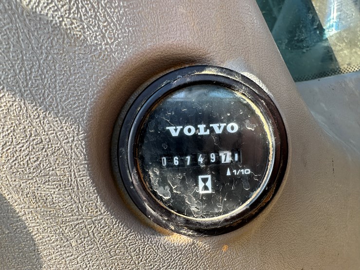 2017-volvo-ec350el-image-51