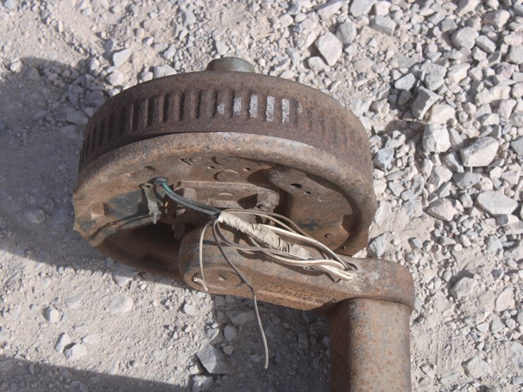#3073-•-used-dexter-3500lb-axle-image-4