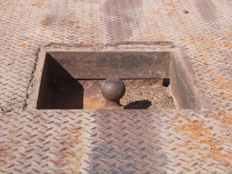 #3022-•-1980-chevy-silverado-3/4-ton-truck-with-flatbed-image-38