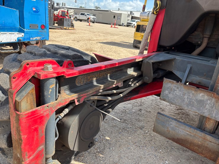 2006-moffett-m55-image-9