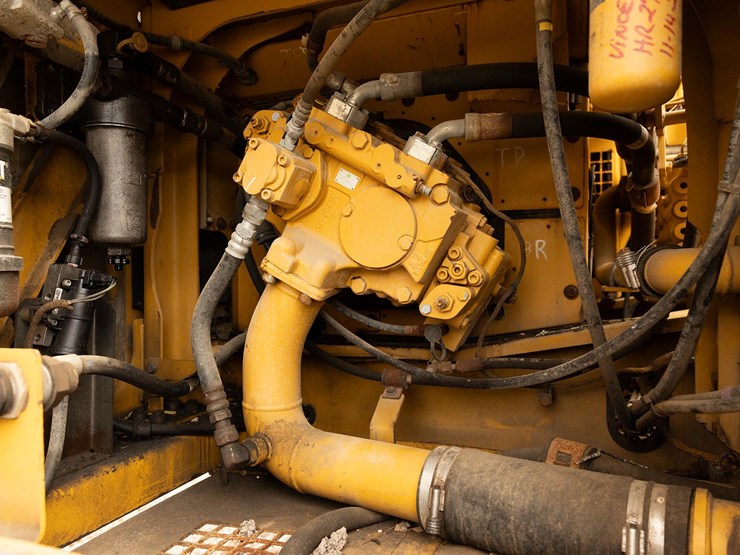 2013-caterpillar-324e-image-39