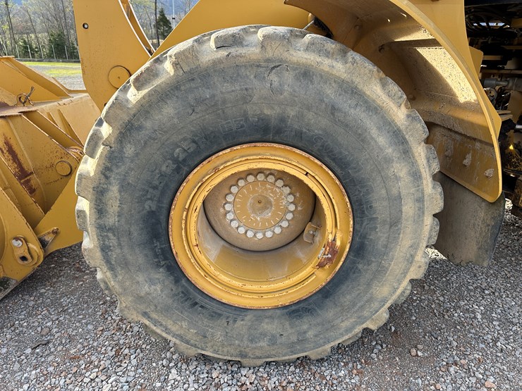 2012-caterpillar-950k-image-48