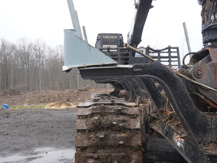 2011-timberpro-tf830b-image-22