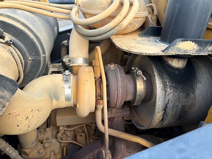 2011-deere-310sj-image-33