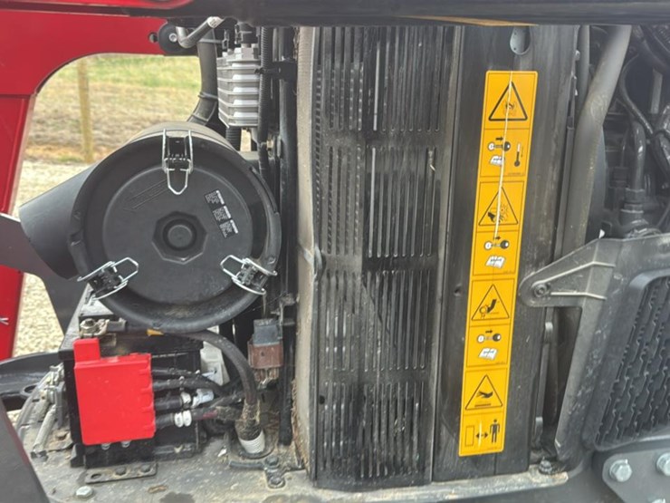 2023-massey-ferguson-4707-image-26