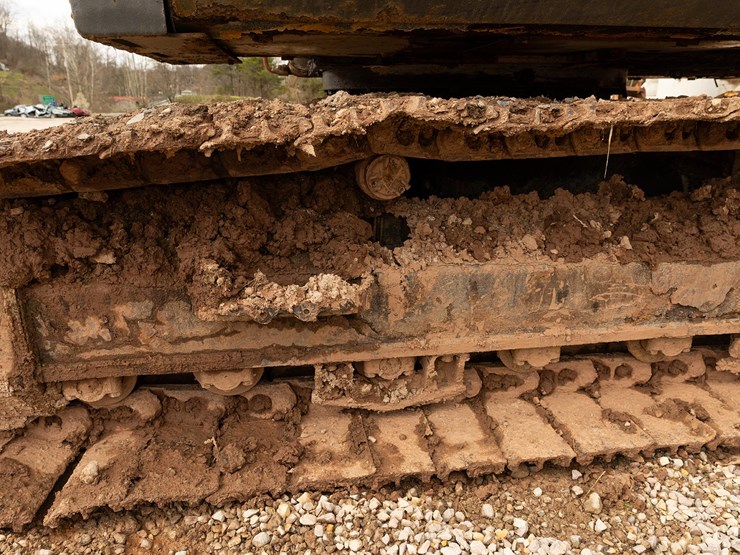 2013-caterpillar-324e-image-40