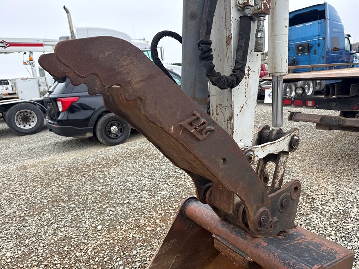 takeuchi-tb285-image-14