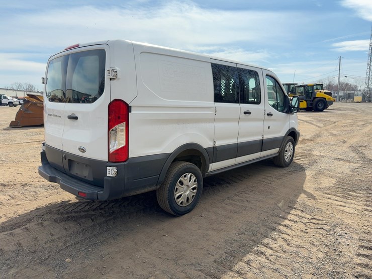 2016-ford-transit-image-5