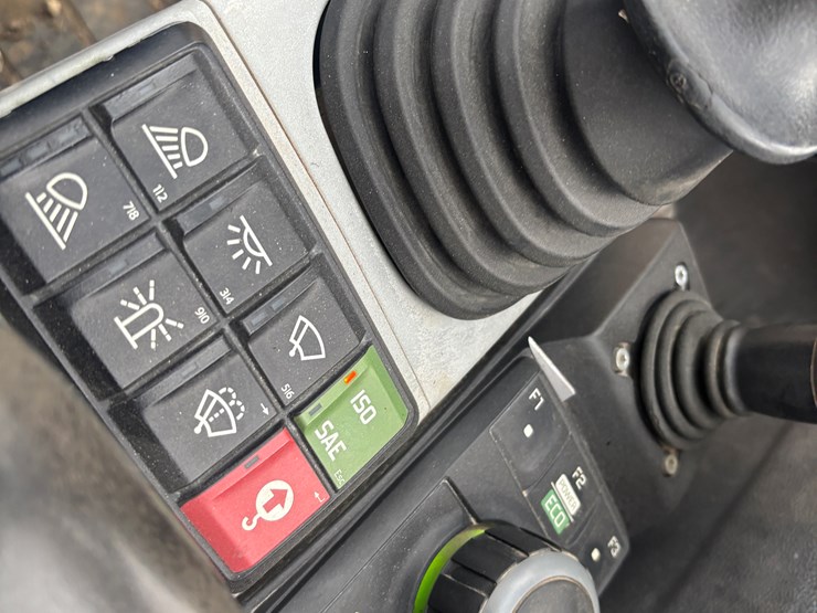 2018-wacker-neuson-et145-image-43