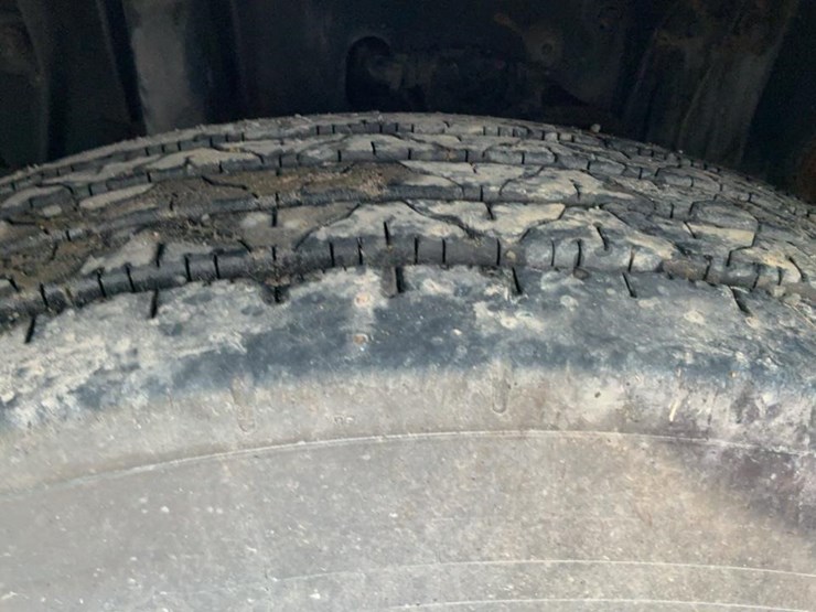 #126-•-2009-volvo-isx-semi-truck-image-67