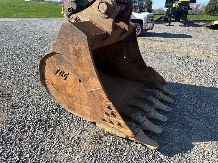 2017-volvo-ec350el-image-27