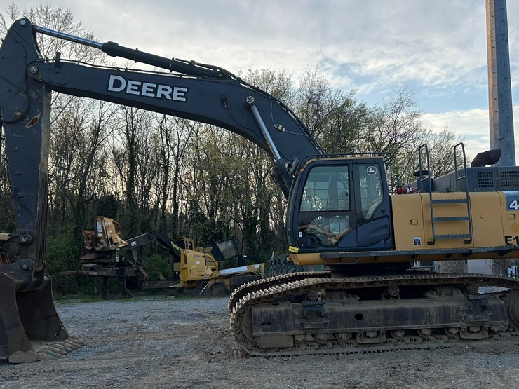 deere-470g-lc-image-2
