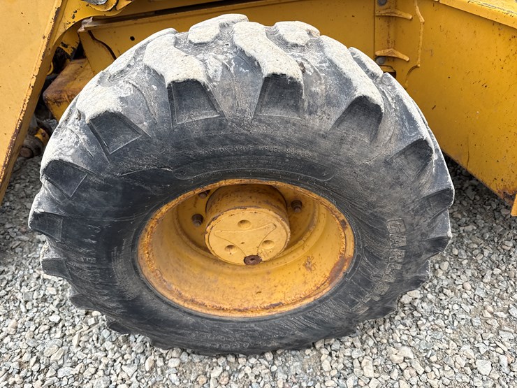 2001-deere-310sg-image-82