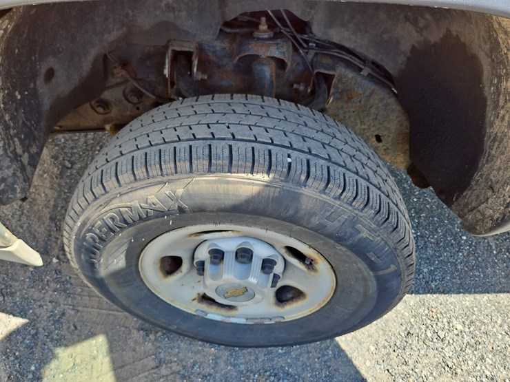 2005-chevrolet-2500hd-image-13