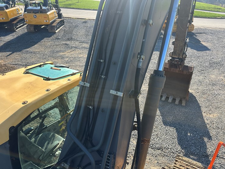 2017-volvo-ec350el-image-35