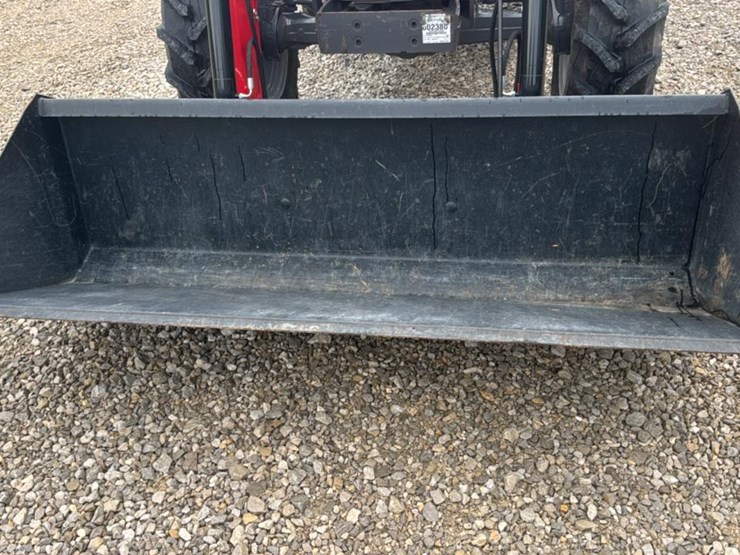 2023-massey-ferguson-4707-image-11