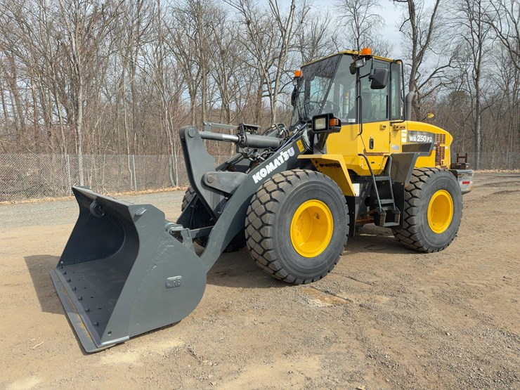 2013-komatsu-wa250pz-6-image-1