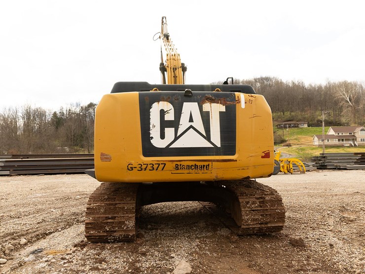 2013-caterpillar-324e-image-13