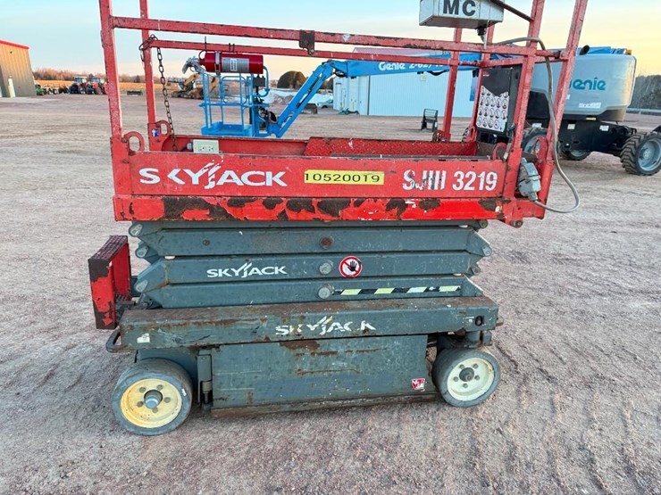 2016-skyjack-sjiii3219-image-15