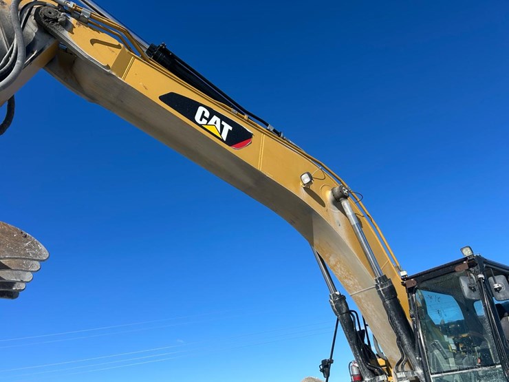 2018-caterpillar-336f-image-13